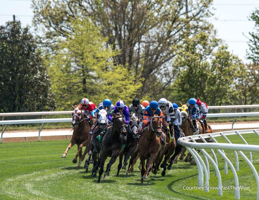 Keeneland. (Courtney Snow/Past The Wire)