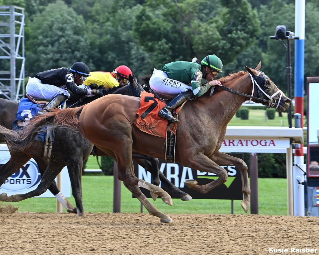 Ortiz scoring the Suburban. (Susie Raisher)