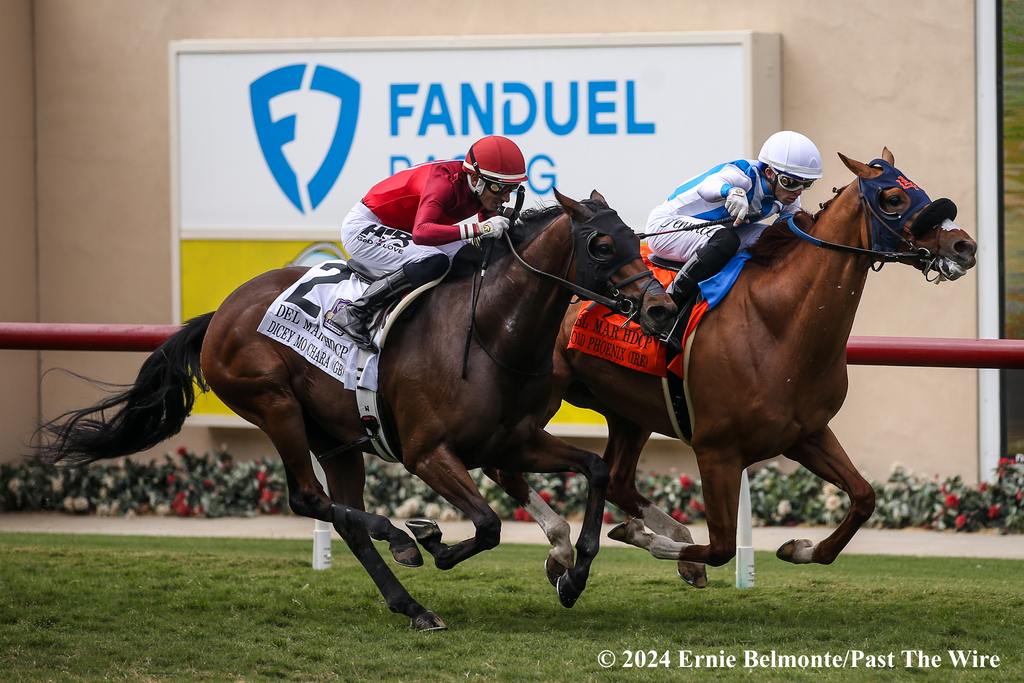 Gold Phoenix battles to the wire in the Del Mar Handicap. (Ernie Belmonte/Past The Wire)