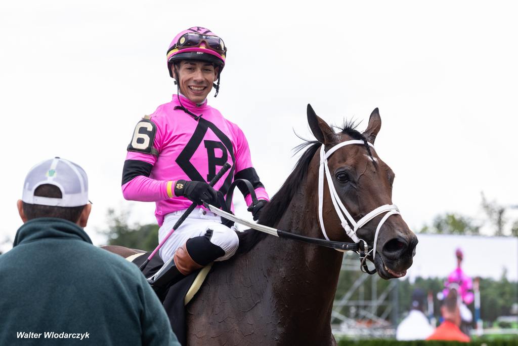 A happy Ortiz Jr. (Walter Wlodarczyk)