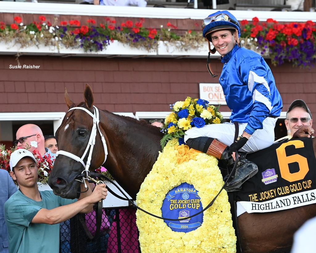 Prat and Highland Falls in the winner’s circle. (Susie Raisher)